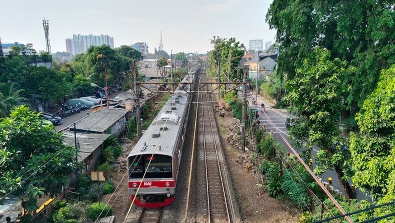Gangguan Operasional KRL Bogor-Jakarta Kota di Manggarai, Perjalanan Terlambat 31 Menit