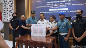 Dua WN China Ditangkap di Surabaya Diduga Curi Uang Penumpang Pesawat Citilink