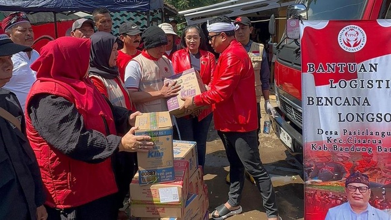 PDIP Hadirkan Layanan Mobil Laundry Gratis untuk Korban Longsor Cisarua