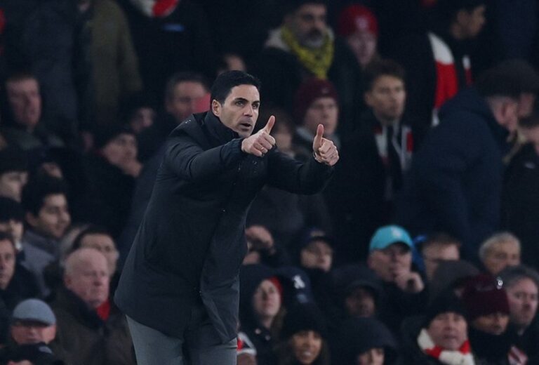 Mikel Arteta Dihukum Kartu Kuning Karena Tertawa di Laga Arsenal vs Chelsea