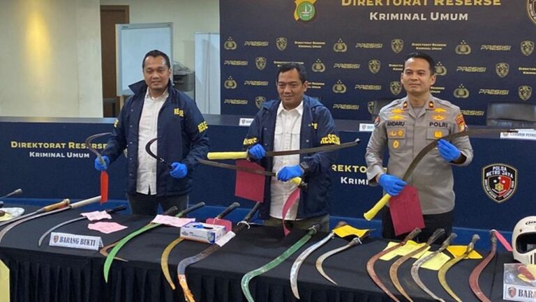 Operasi Pekat Jaya: 105 Pelaku Tawuran Dicokok di Jakarta, 56 Sajam Diamankan
